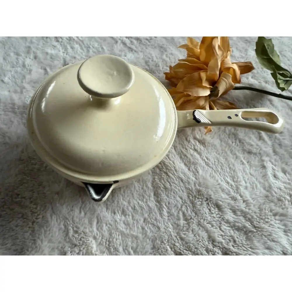 Plow and Hearth Original Cast Iron Sauce Pan with Lid 6 1/2
